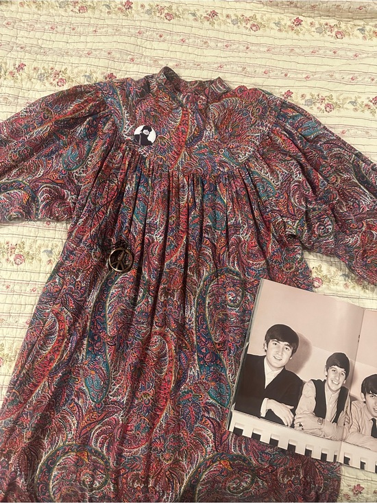Vintage Dresses & Skirts - True Vintage 70s  Plus Size Psychedelic Paisley Prairie Dress Boho Midi Pockets